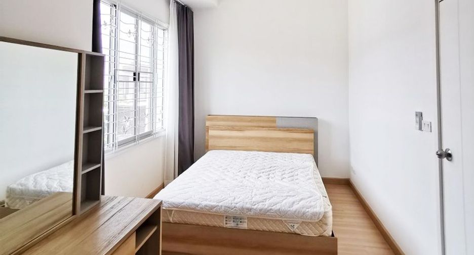 For sale 4 bedrooms townhouse in Lat Krabang, Bangkok