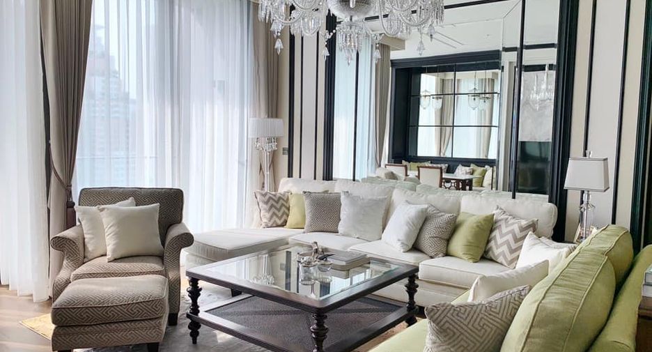 Condo en alquiler de 2 habitaciones en Khlong Toei, Bangkok