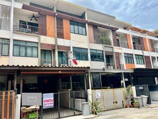 For sale 3 Beds townhouse in Bang Khae, Bangkok