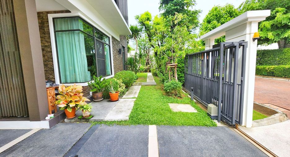 For sale 4 bedrooms house in Pak Kret, Nonthaburi