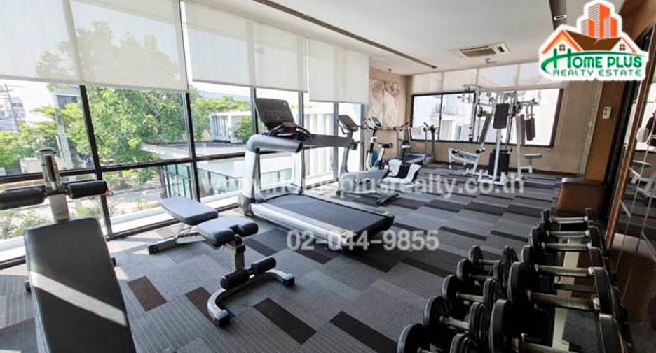 For sale 3 bedrooms townhouse in Bang Kapi, Bangkok