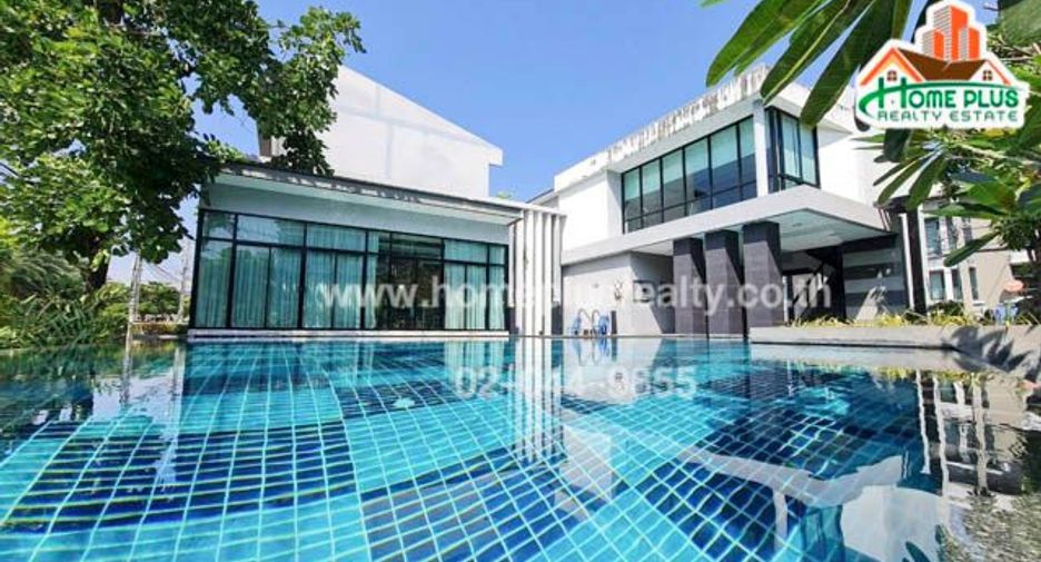 For sale 3 bedrooms townhouse in Bang Kapi, Bangkok