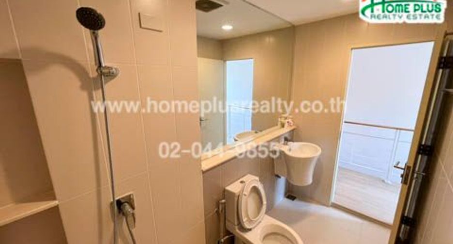 For sale 3 bedrooms townhouse in Bang Kapi, Bangkok