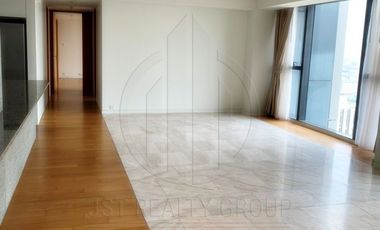For rent 3 bedrooms condo in Sathon, Bangkok