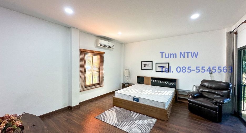 For rent 4 bedrooms house in Mueang Chiang Mai, Chiang Mai
