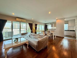 For rent 2 bedrooms apartment in Watthana, Bangkok