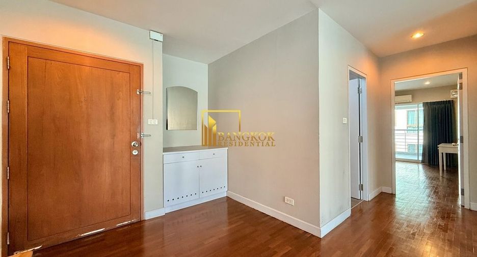 For rent 2 bedrooms apartment in Watthana, Bangkok