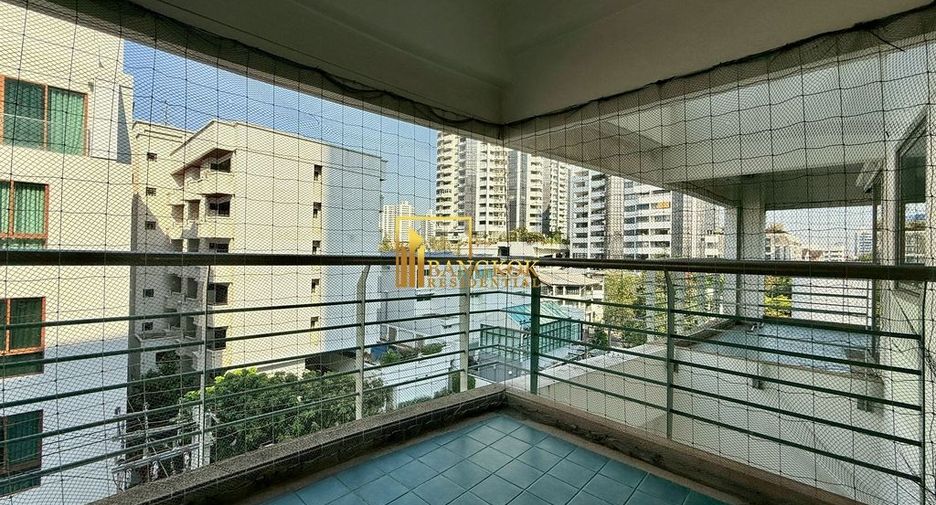 For rent 2 bedrooms apartment in Watthana, Bangkok