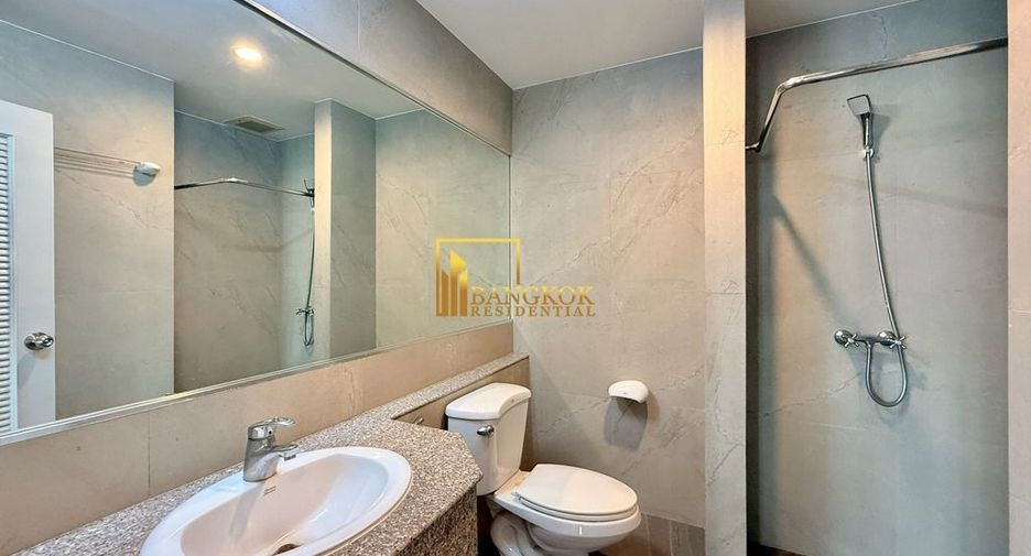 For rent 2 bedrooms apartment in Watthana, Bangkok
