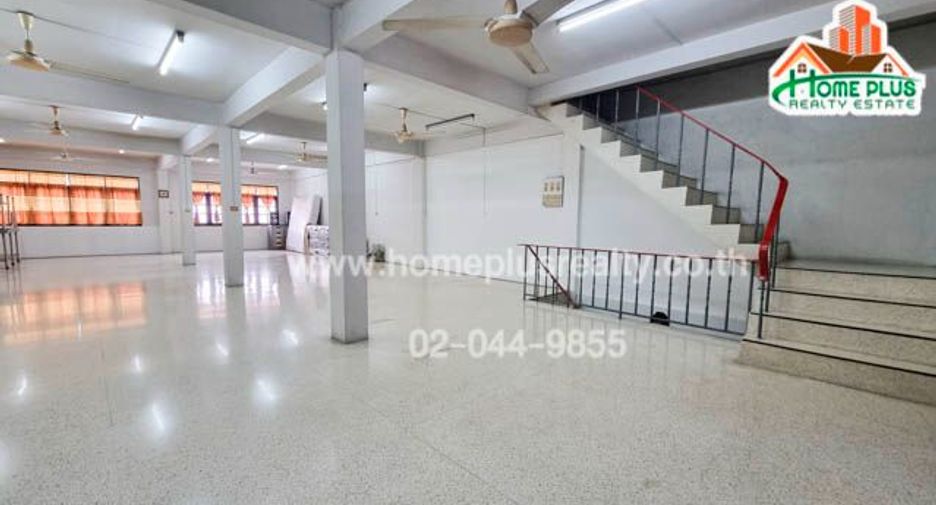 For sale 8 bed retail Space in Phasi Charoen, Bangkok