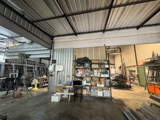 For rent 4 bed warehouse in Lat Phrao, Bangkok