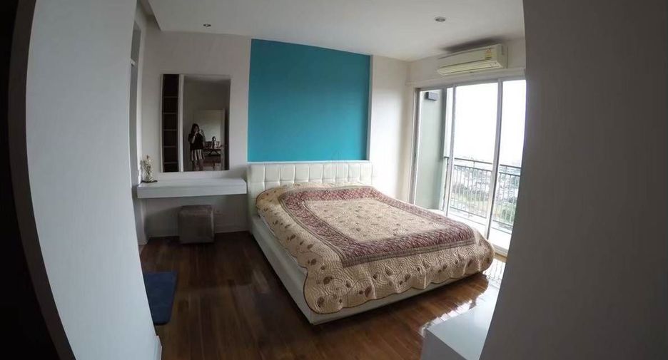 For sale 2 bedrooms condo in Khlong San, Bangkok