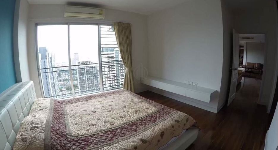 For sale 2 bedrooms condo in Khlong San, Bangkok