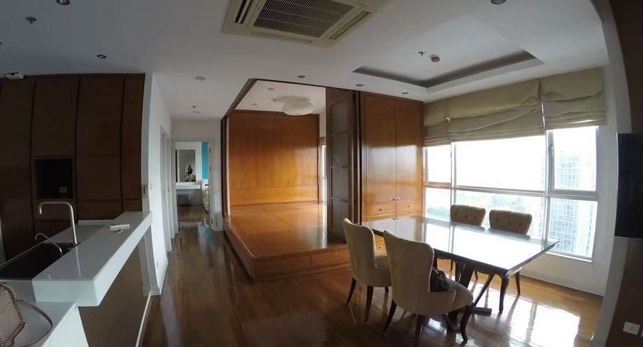 For sale 2 bedrooms condo in Khlong San, Bangkok
