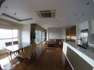 For sale 2 ベッドルーム condo in Khlong San, Bangkok