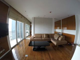 For sale 2 ベッドルーム condo in Khlong San, Bangkok