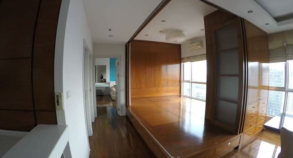 For sale 2 bedrooms condo in Khlong San, Bangkok