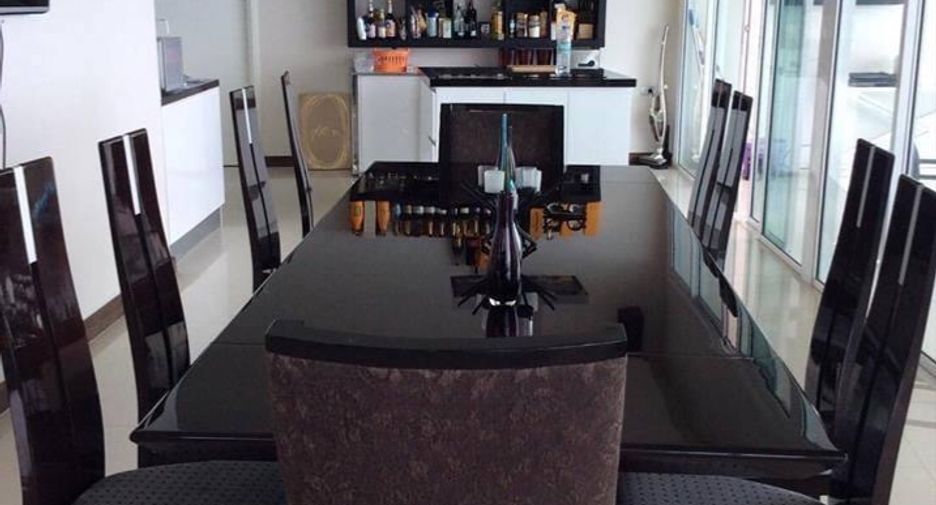 For sale 4 bedrooms condo in Sattahip, Chonburi