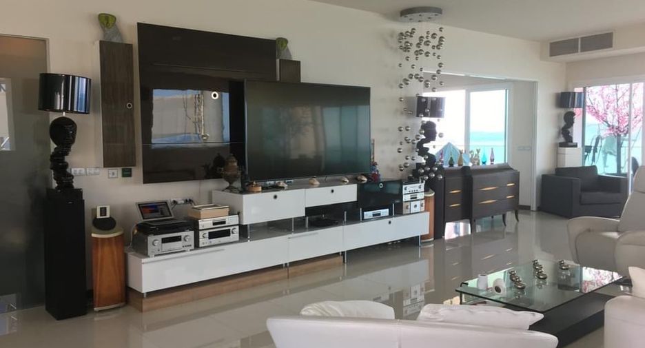 For sale 4 bedrooms condo in Sattahip, Chonburi