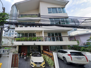 For rent 6 bed townhouse in Sathon, Bangkok