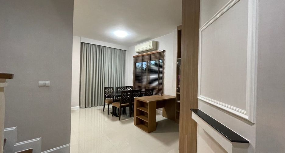 À louer 3 chambres maison à Mueang Pathum Thani, Pathum Thani