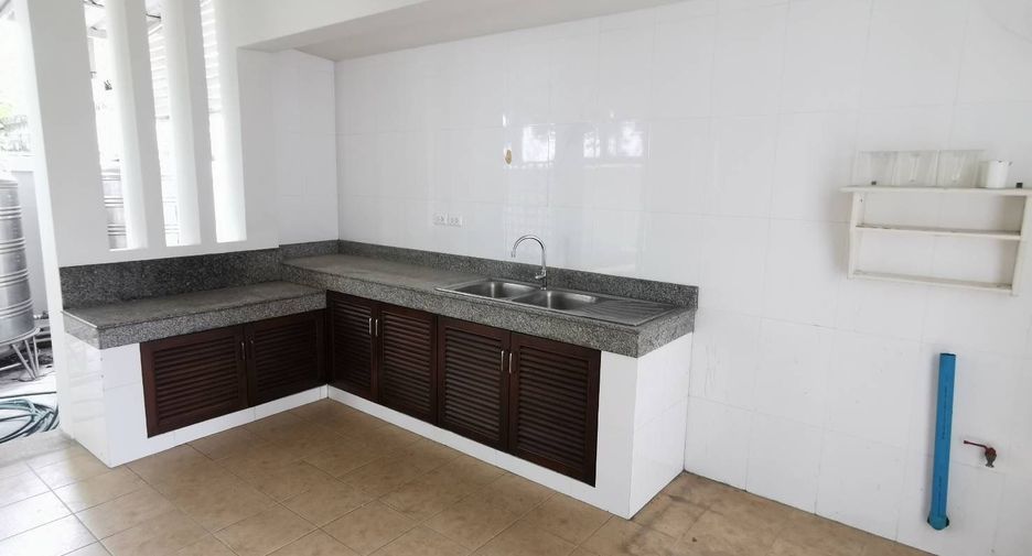 Casa en venta de 4 habitaciones en Suan Luang, Bangkok