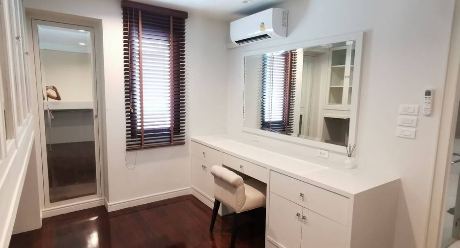 Casa en venta de 4 habitaciones en Suan Luang, Bangkok