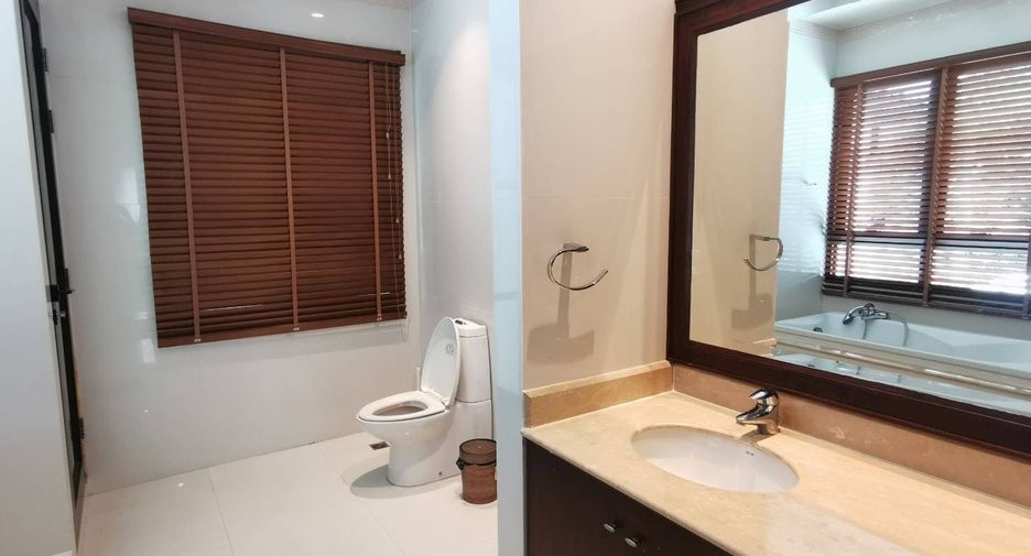 Casa en venta de 4 habitaciones en Suan Luang, Bangkok