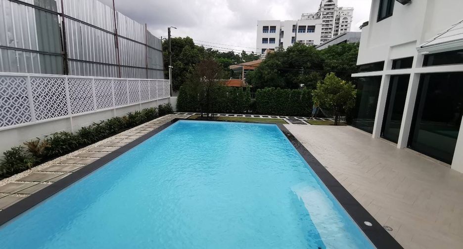 Casa en venta de 4 habitaciones en Suan Luang, Bangkok