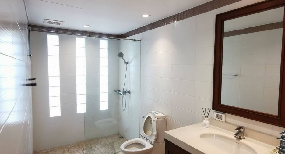 Casa en venta de 4 habitaciones en Suan Luang, Bangkok