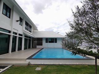 Casa en venta de 4 habitaciones en Suan Luang, Bangkok
