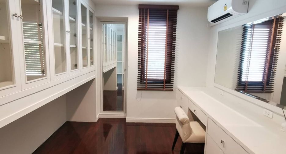 Casa en venta de 4 habitaciones en Suan Luang, Bangkok
