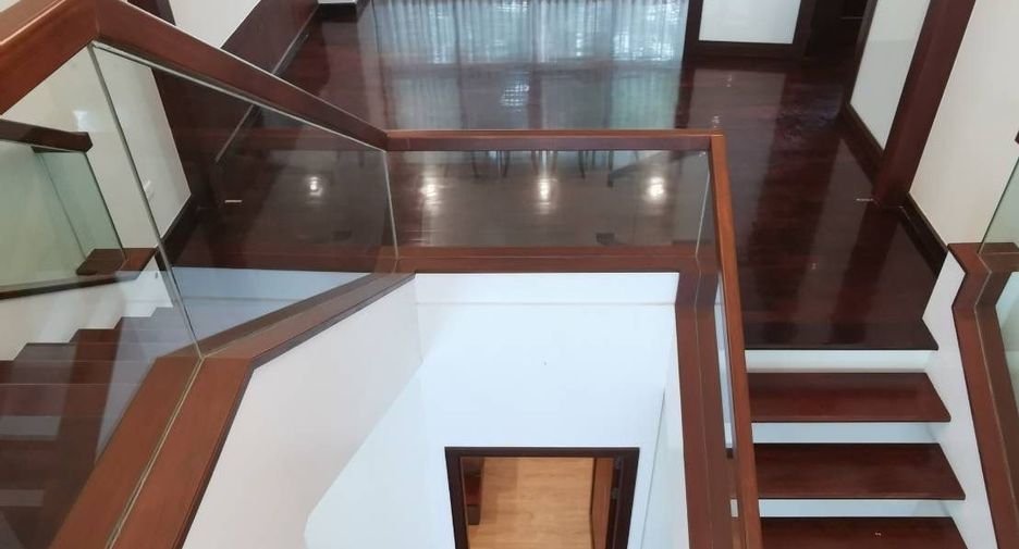 Casa en venta de 4 habitaciones en Suan Luang, Bangkok