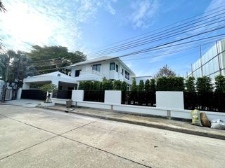Casa en venta de 4 habitaciones en Suan Luang, Bangkok