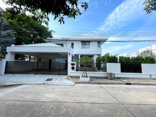 Casa en venta de 4 habitaciones en Suan Luang, Bangkok