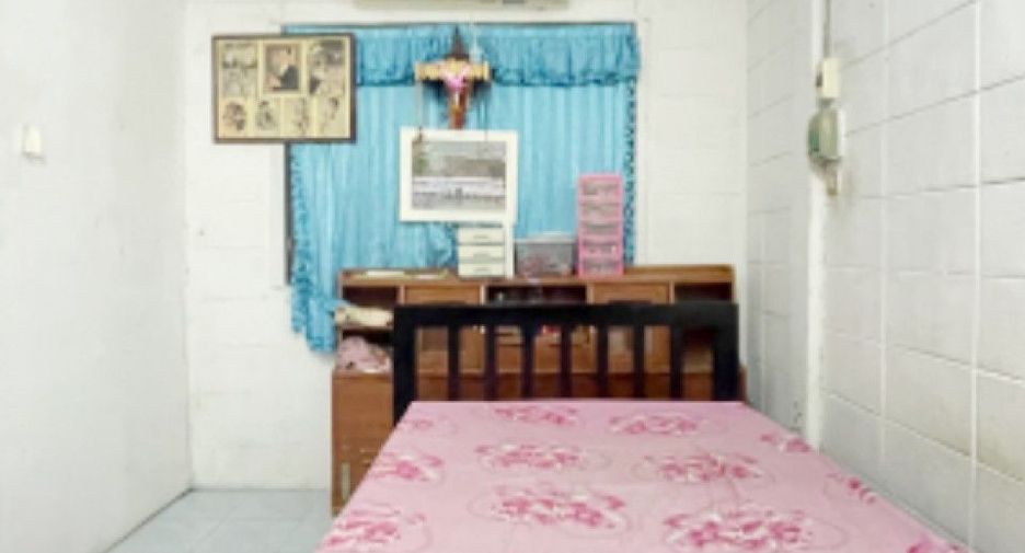 For sale 1 bed townhouse in Bang Sao Thong, Samut Prakan