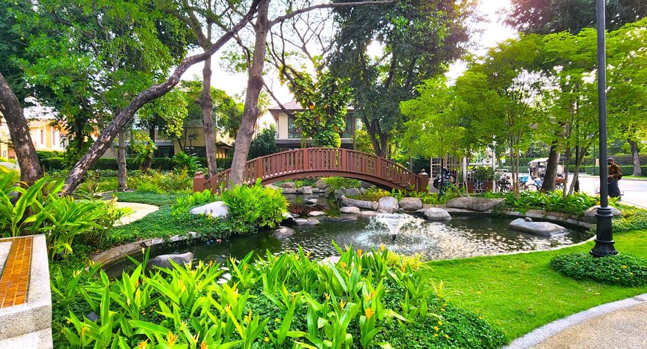 Casa en alquiler y en venta de 5 habitaciones en Watthana, Bangkok
