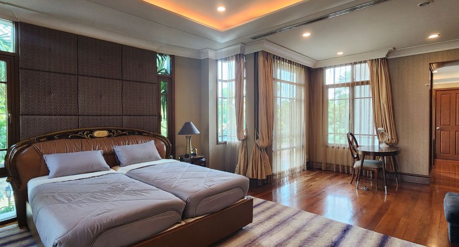 Casa en alquiler y en venta de 5 habitaciones en Watthana, Bangkok