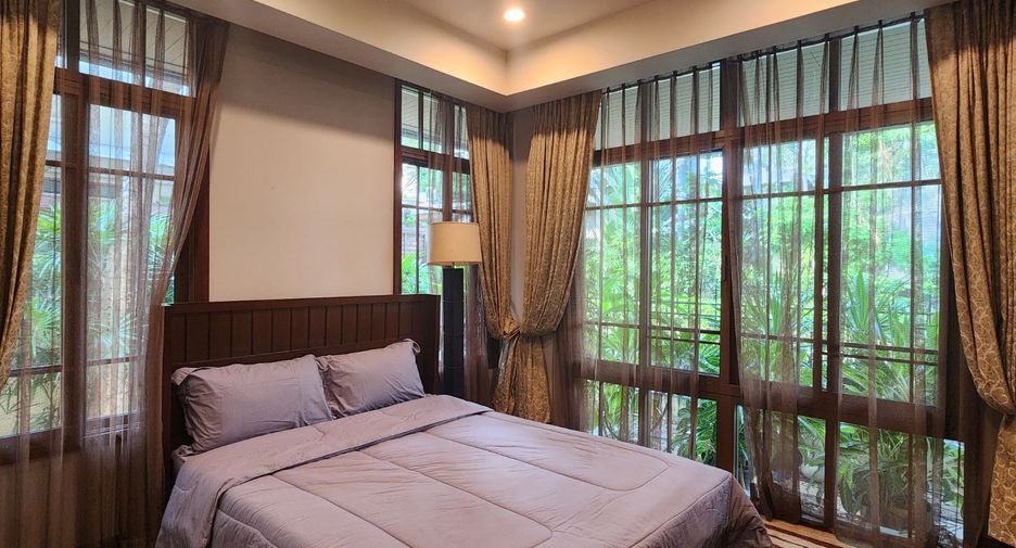 Casa en alquiler y en venta de 5 habitaciones en Watthana, Bangkok