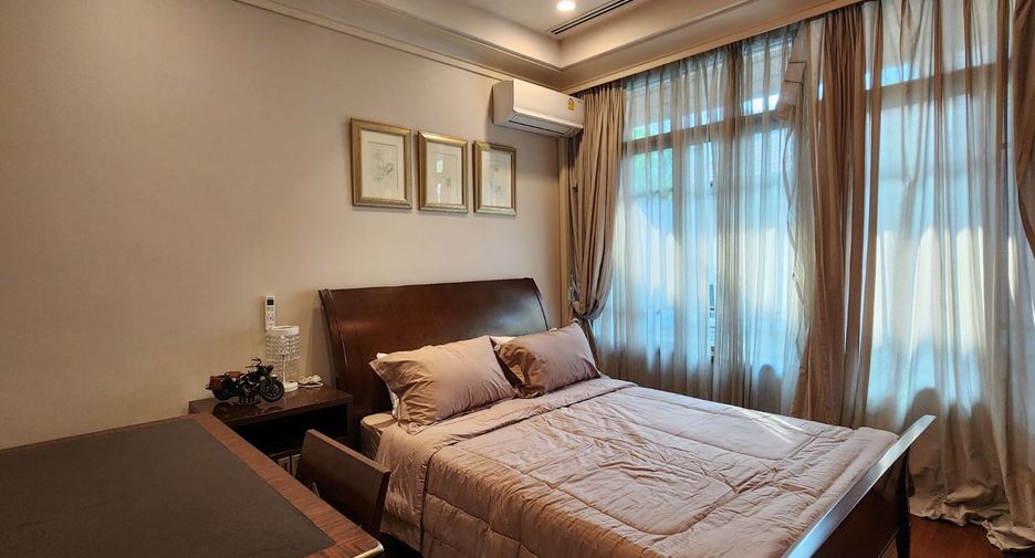 Casa en alquiler y en venta de 5 habitaciones en Watthana, Bangkok