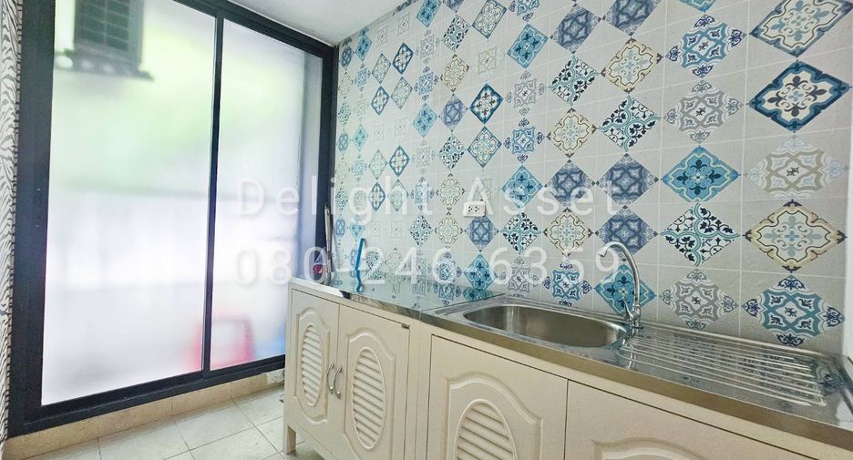 For sale 1 bed condo in Wang Thonglang, Bangkok