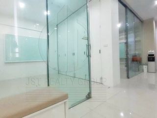 For sale 1 bed office in Khlong Toei, Bangkok