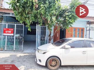 For sale 2 Beds townhouse in Bang Pakong, Chachoengsao