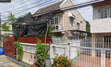 For sale 3 bedrooms house in Phra Khanong, Bangkok