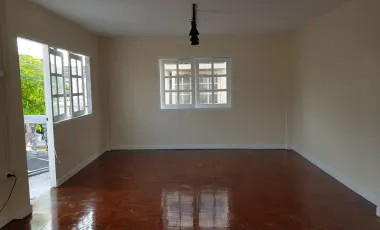 For sale 3 bedrooms house in Phra Khanong, Bangkok
