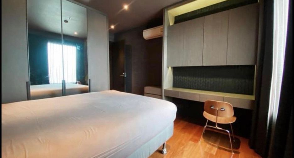 For sale 2 ベッドルーム condo in Yan Nawa, Bangkok