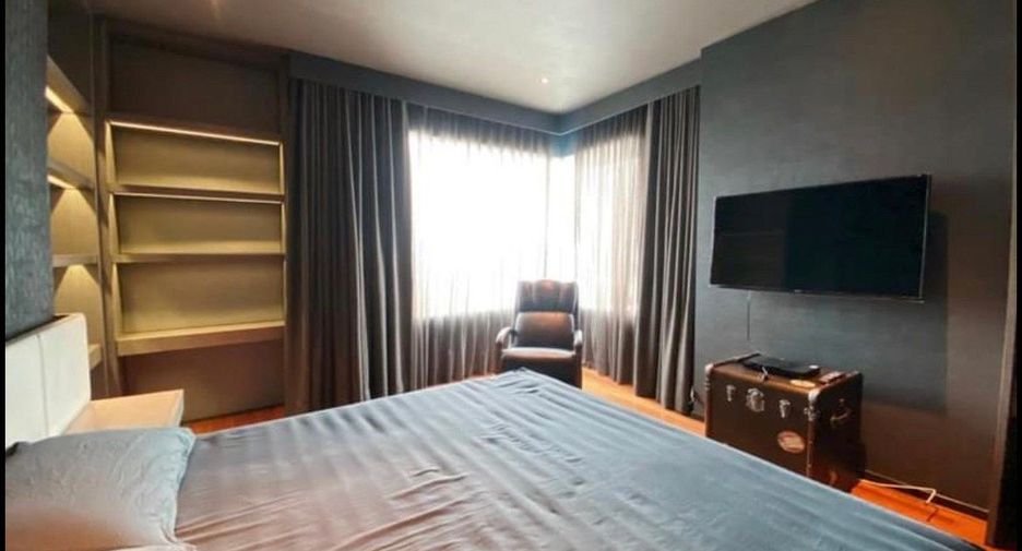 For sale 2 ベッドルーム condo in Yan Nawa, Bangkok