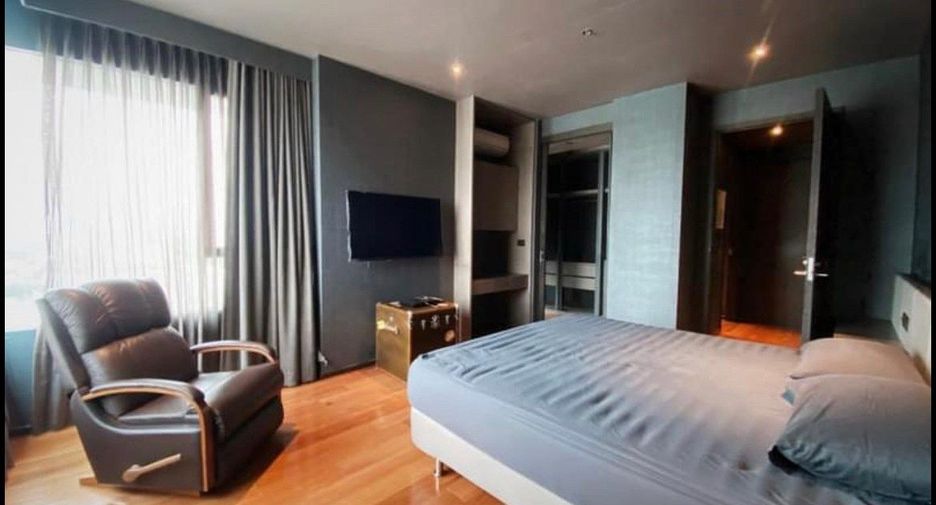 For sale 2 ベッドルーム condo in Yan Nawa, Bangkok