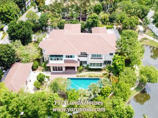 For sale 5 Beds house in Bang Khae, Bangkok