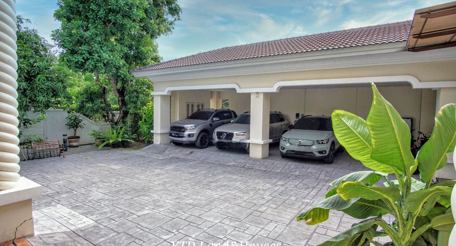 For sale 5 Beds house in Bang Khae, Bangkok
